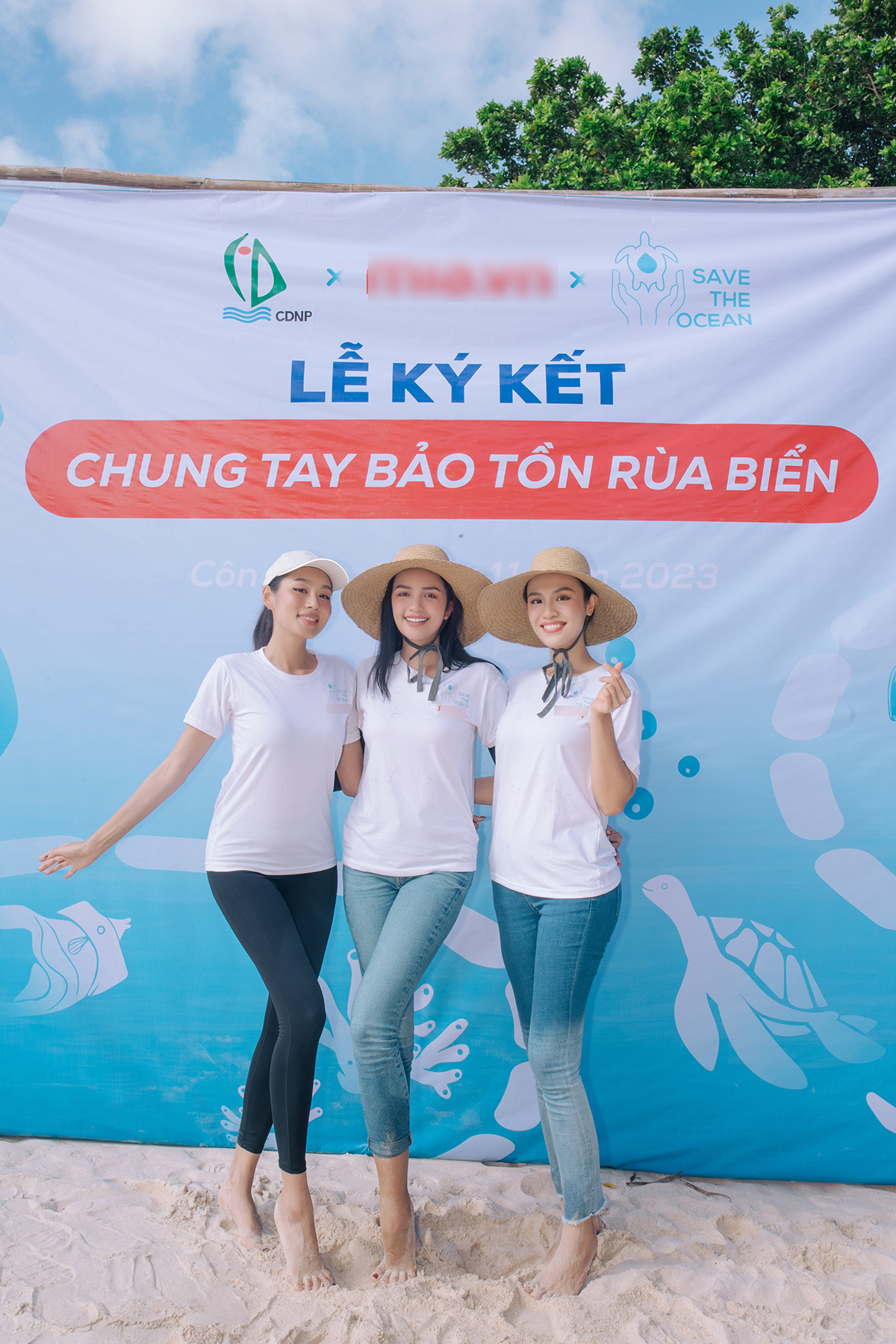 Top 3 Hoa hậu Hoàn vũ Việt Nam 2022 cùng nhau thả rùa về biển tại Côn Đảo - ảnh 1