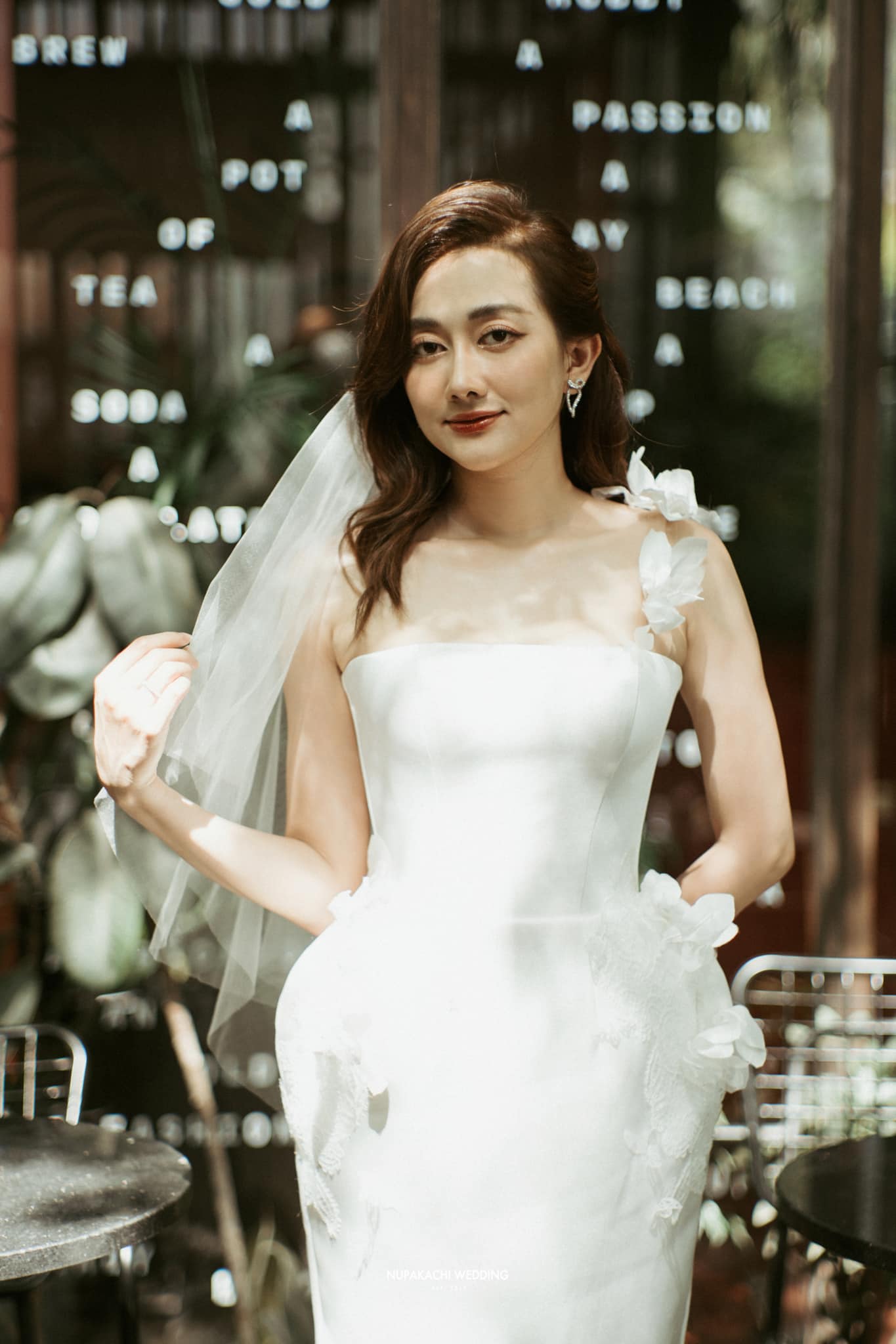 Vừa xong đám cưới Puka, showbiz Việt tiếp tục rộn ràng với hôn lễ của cặp đôi diễn ra ở 3 nơi khác nhau - ảnh 4