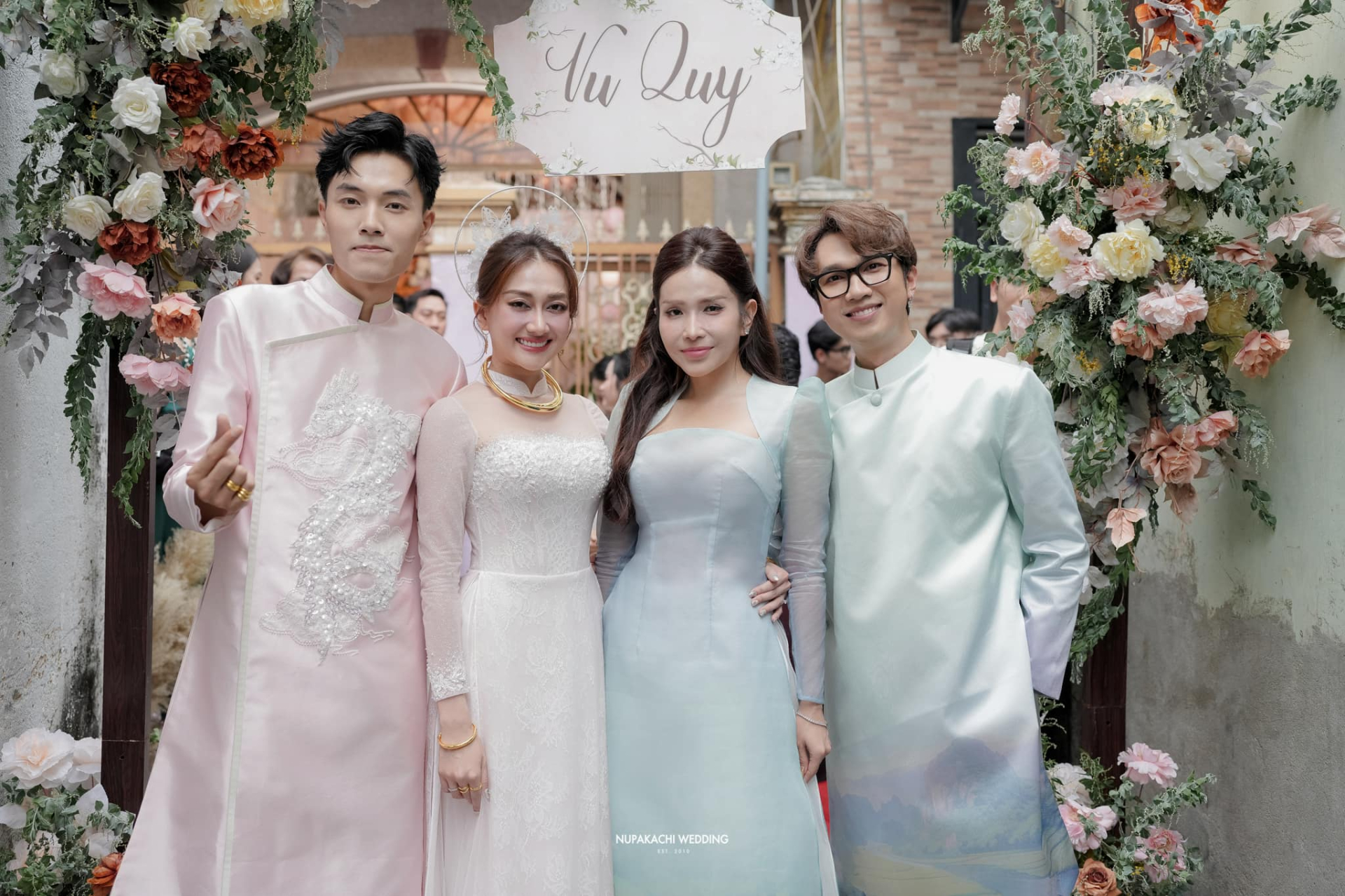 Khả Như và Huỳnh Phương 'né' nhau tuyệt đối tại đám cưới Phương Lan, nhưng một chi tiết để lộ chuyện tình cảm? - ảnh 1