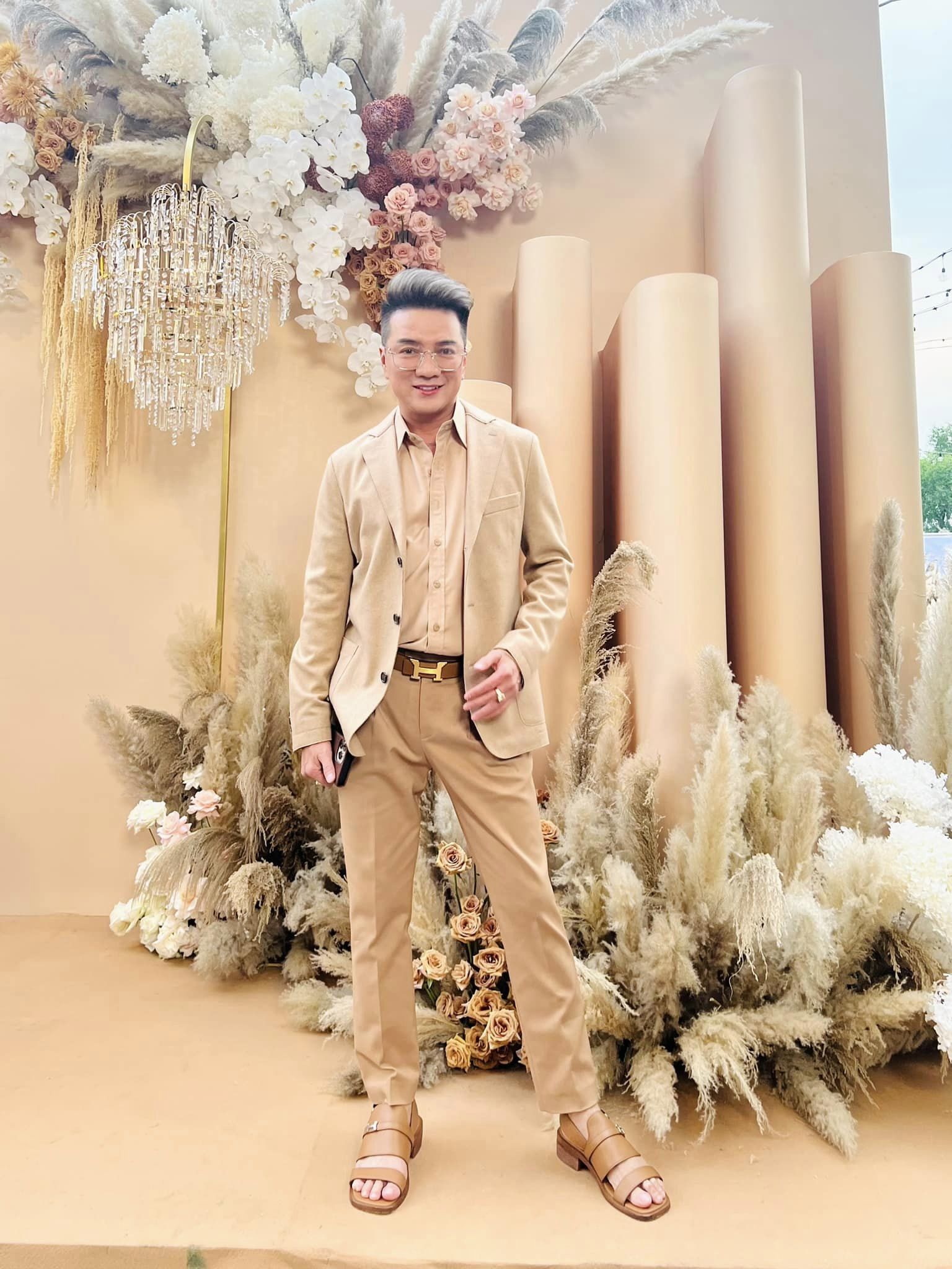 Mức cát xê gần 500 triệu/show đám cưới, vì sao Đàm Vĩnh Hưng 'hát free' cho hôn lễ của Phương Lan và Puka? - ảnh 3