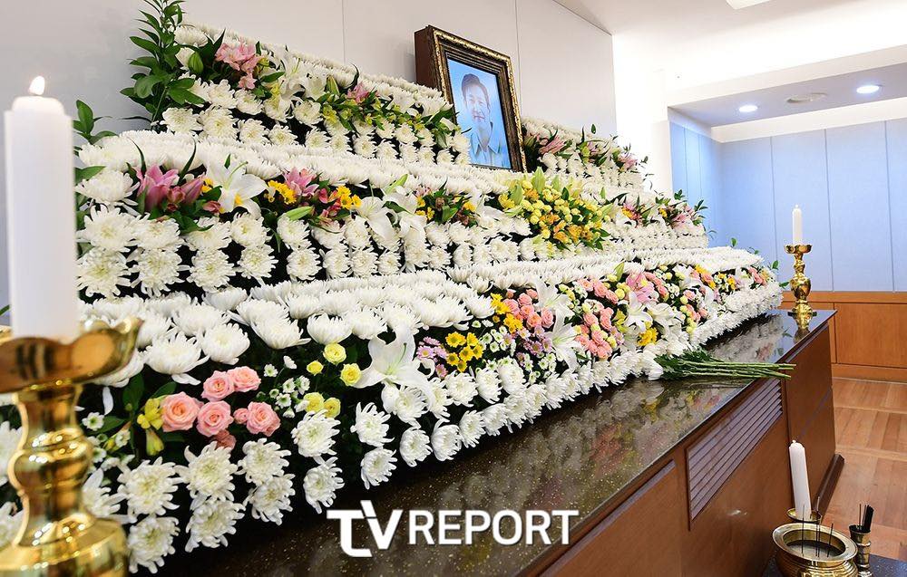 Nam tài tử Hàn Quốc Lee Sun Kyun để lại gánh nặng tiền phạt gần 200 tỷ đồng sau khi qua đời? - ảnh 4