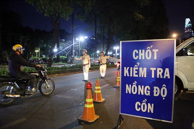Người phụ nữ đi xe đạp ở Sơn La bị CSGT xử phạt nồng độ cồn, uống rượu đi xe đạp bị phạt thế nào? - ảnh 3
