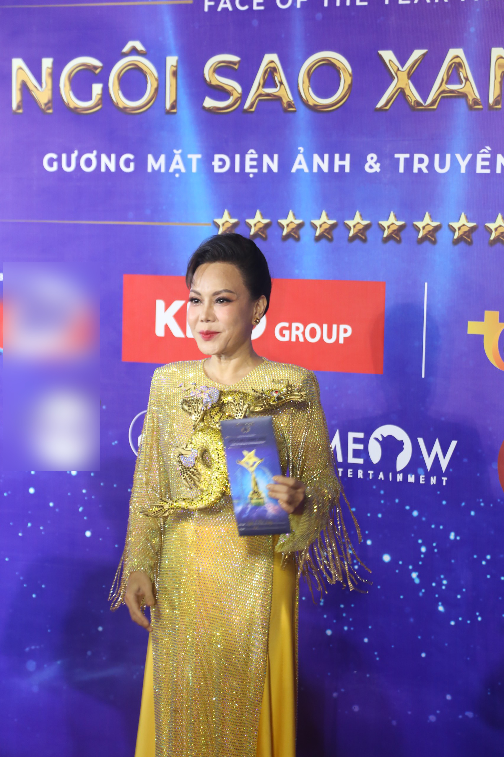 DJ Mie khoe nhan sắc như Hoa hậu, vợ một nam ca sĩ nổi tiếng lộ gương mặt khác lạ trên thảm đỏ - ảnh 1