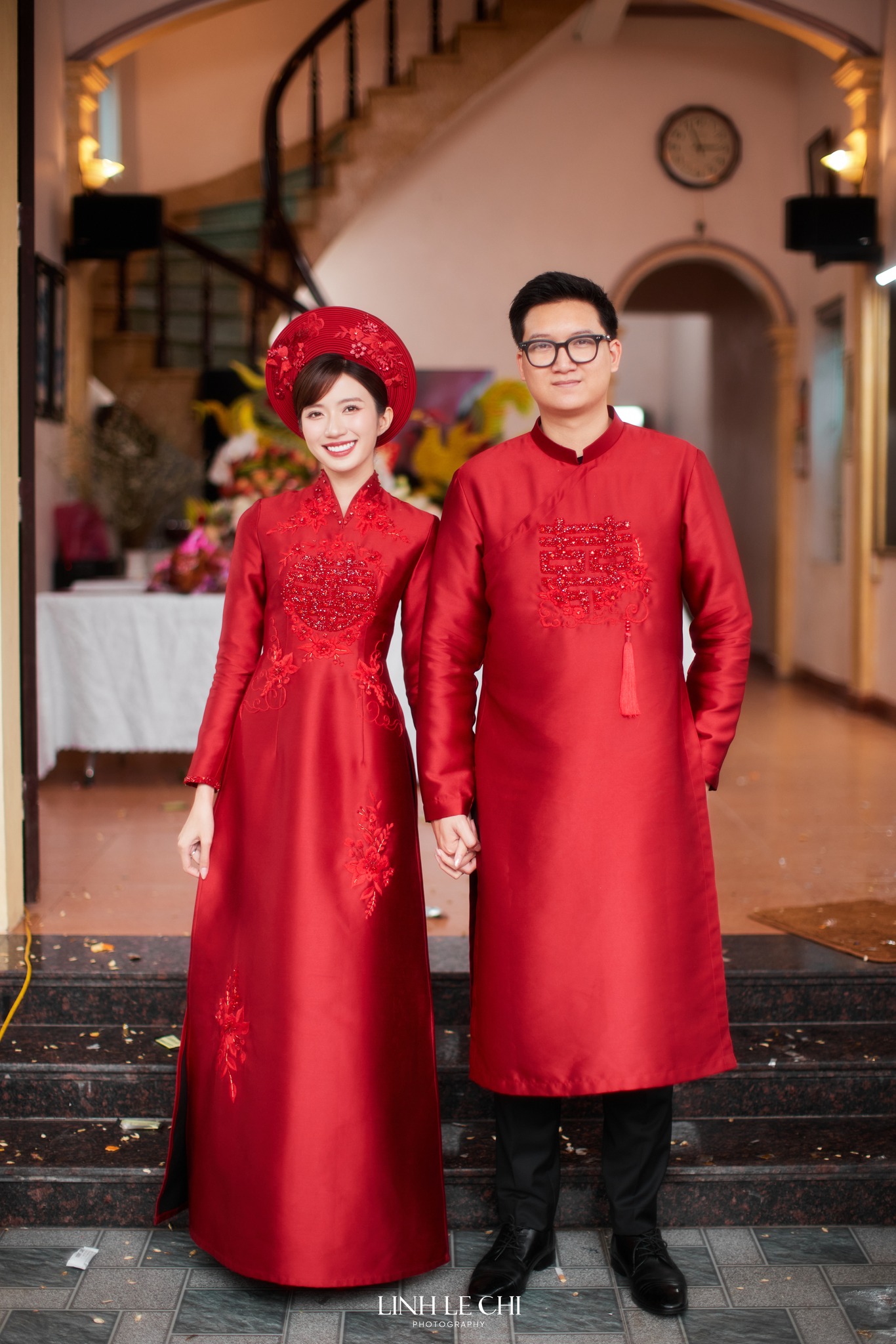Lễ cưới ngập sắc đỏ của diễn viên Ngọc Huyền và cháu trai NSUT Chí Trung, cô dâu khóc nhận của hồi môn - ảnh 1