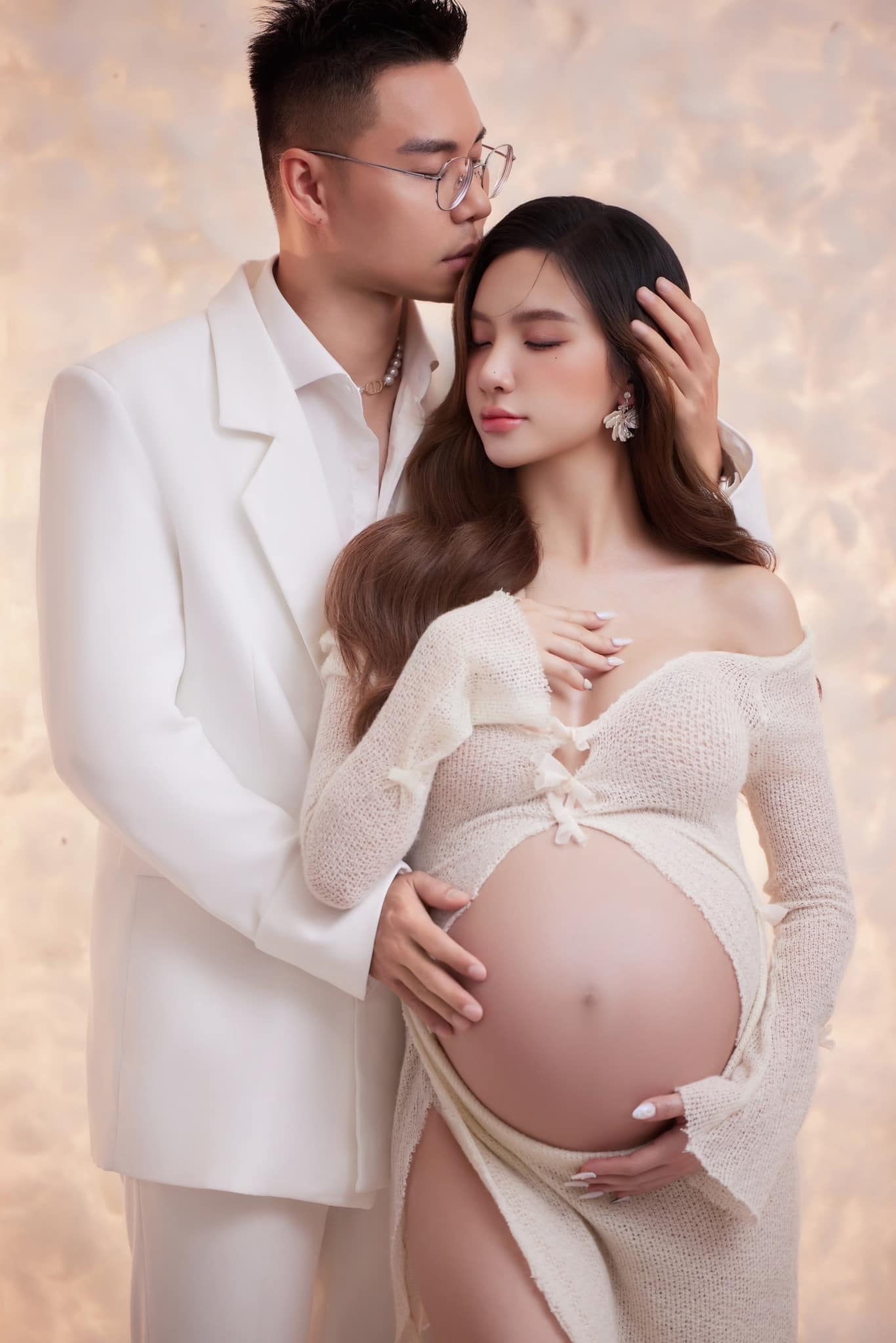 Hotgirl Hạnh Sino thông báo đã sinh đôi con đầu lòng, trầm trồ nhan sắc mẹ bỉm ôm 2 em bé - ảnh 4