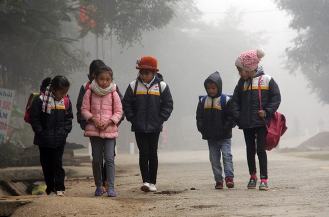 Học sinh các cấp ở Hà Nội sẽ được nghỉ học khi nhiệt độ giảm xuống bao nhiêu, thông tin phụ huynh cần nắm? - ảnh 2