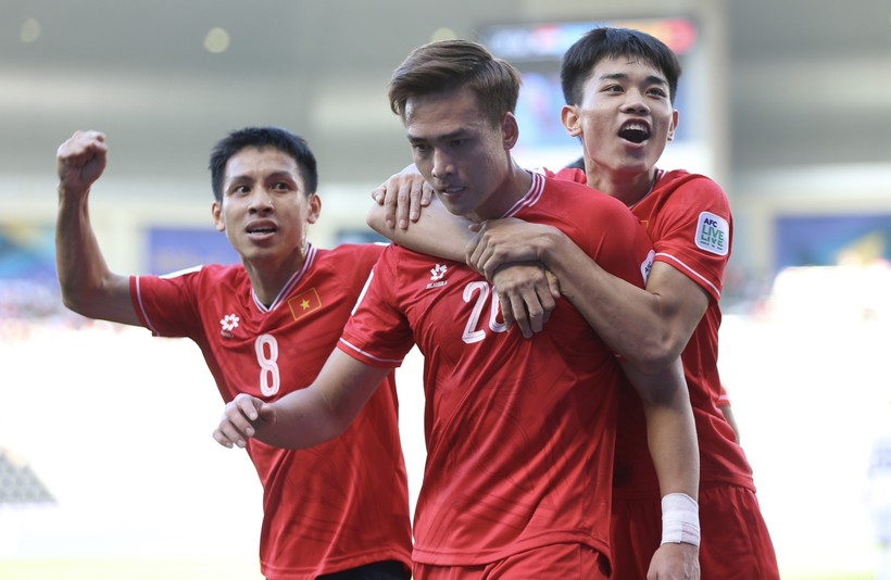 Đội tuyển bóng đá Việt Nam rời Asian Cup 2023 với 3 trận thua, không ghi được điểm số nào - ảnh 3