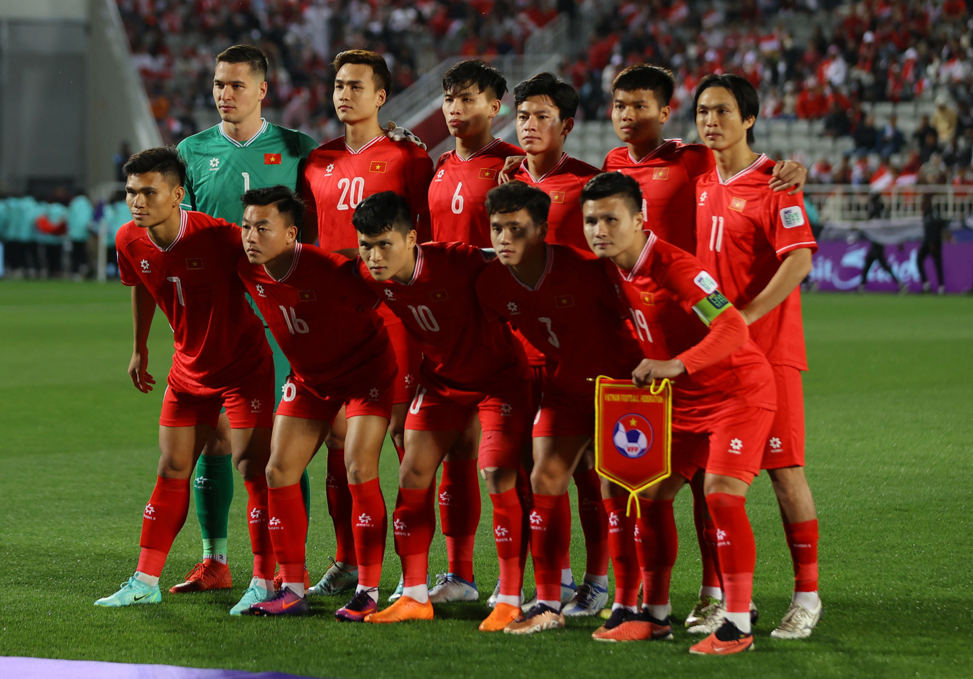 Đội tuyển bóng đá Việt Nam rời Asian Cup 2023 với 3 trận thua, không ghi được điểm số nào - ảnh 1