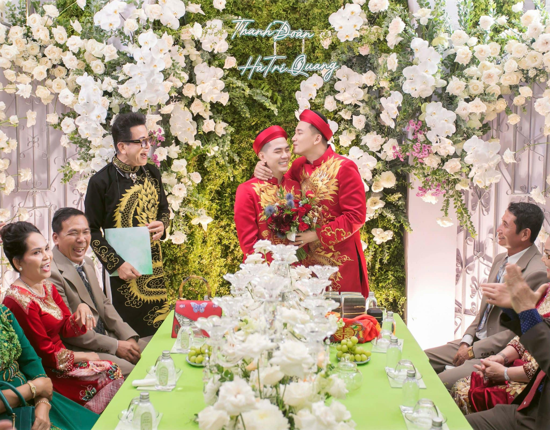 Hà Trí Quang và Thanh Đoàn bao toàn bộ vé máy bay, khách sạn mời khách đến Phú Quốc dự đám cưới - ảnh 2