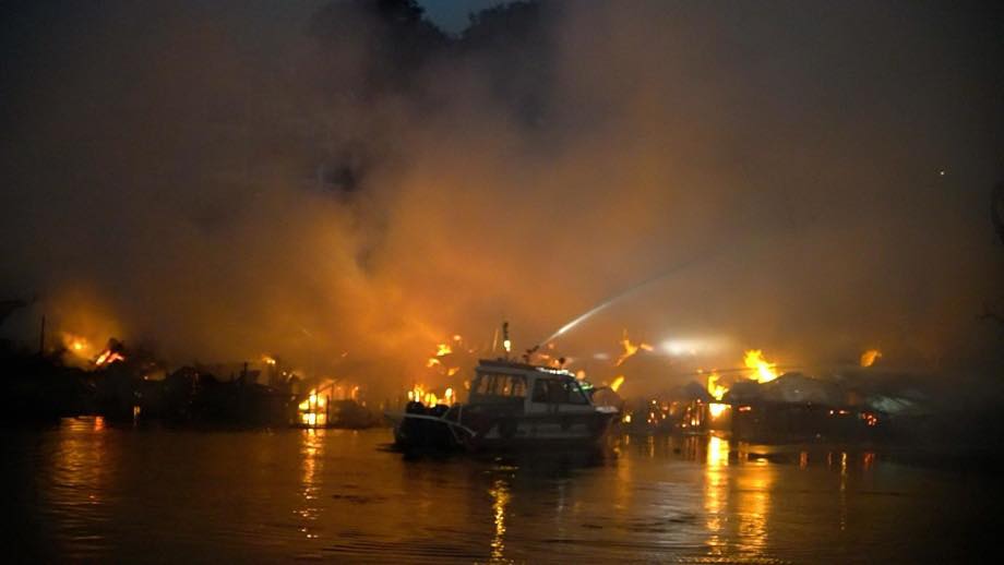 Sao Việt bàng hoàng trước đám cháy kinh hoàng tại quận 8 (TP.HCM) - ảnh 8