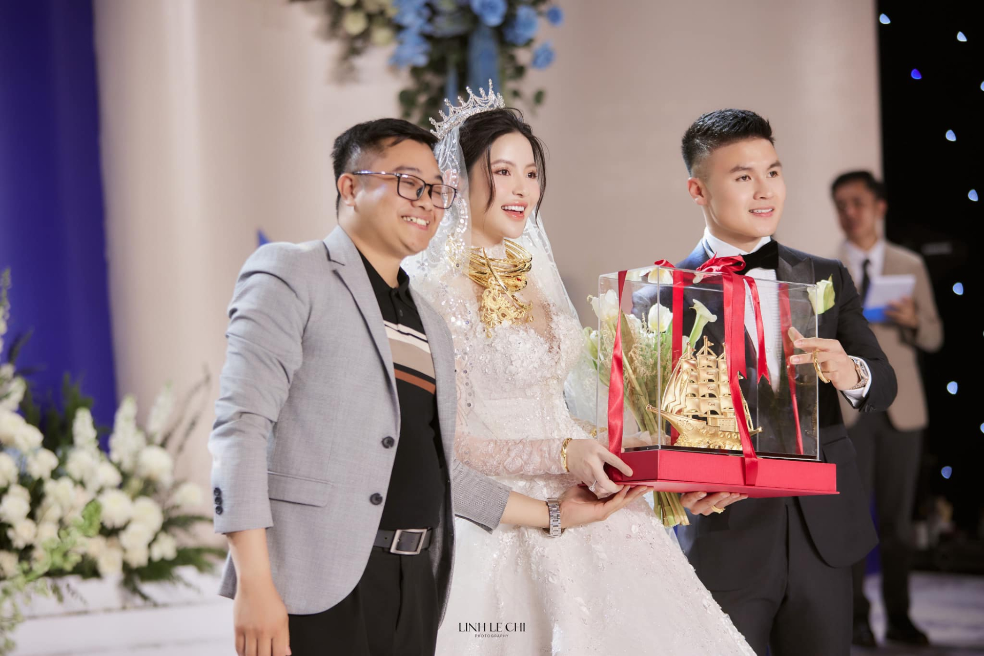 Chu Thanh Huyền 'flex' vàng cưới chất đống sau hôn lễ với Quang Hải, quá nhiều phải 'cầu cứu' chị dâu - ảnh 4