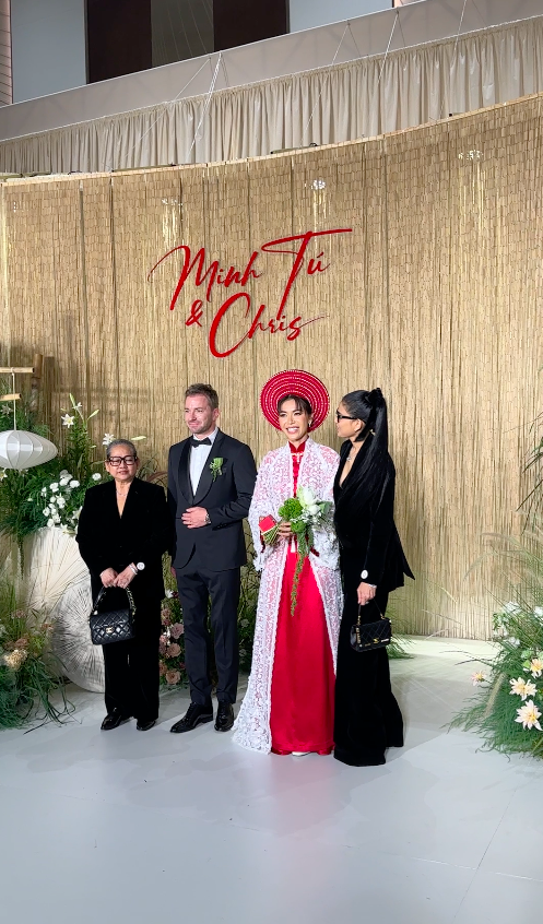 Dàn sao Việt diện đồ đen dự đám cưới Minh Tú, cô dâu mặc Áo dài đỏ lấy cảm hứng từ ba mẹ - ảnh 9