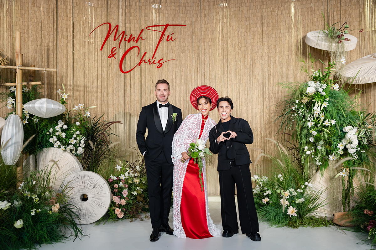 Dàn sao Việt diện đồ đen dự đám cưới Minh Tú, cô dâu mặc Áo dài đỏ lấy cảm hứng từ ba mẹ - ảnh 7
