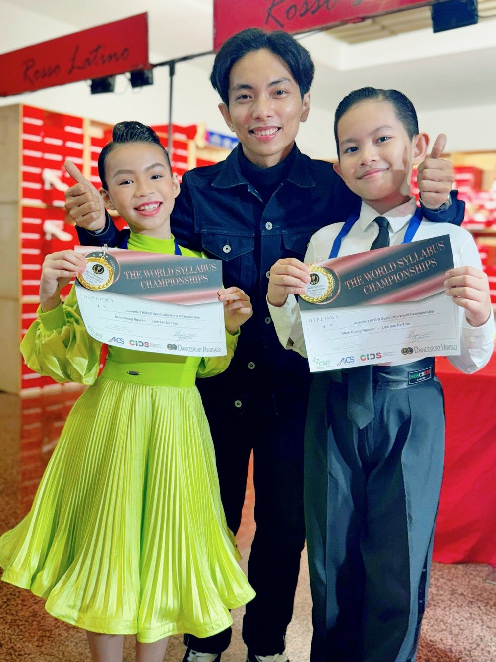 Con trai Khánh Thi và Phan Hiển lần thứ 2 vô địch dancesport thế giới, đúng chuẩn 'con nhà nòi' - ảnh 1