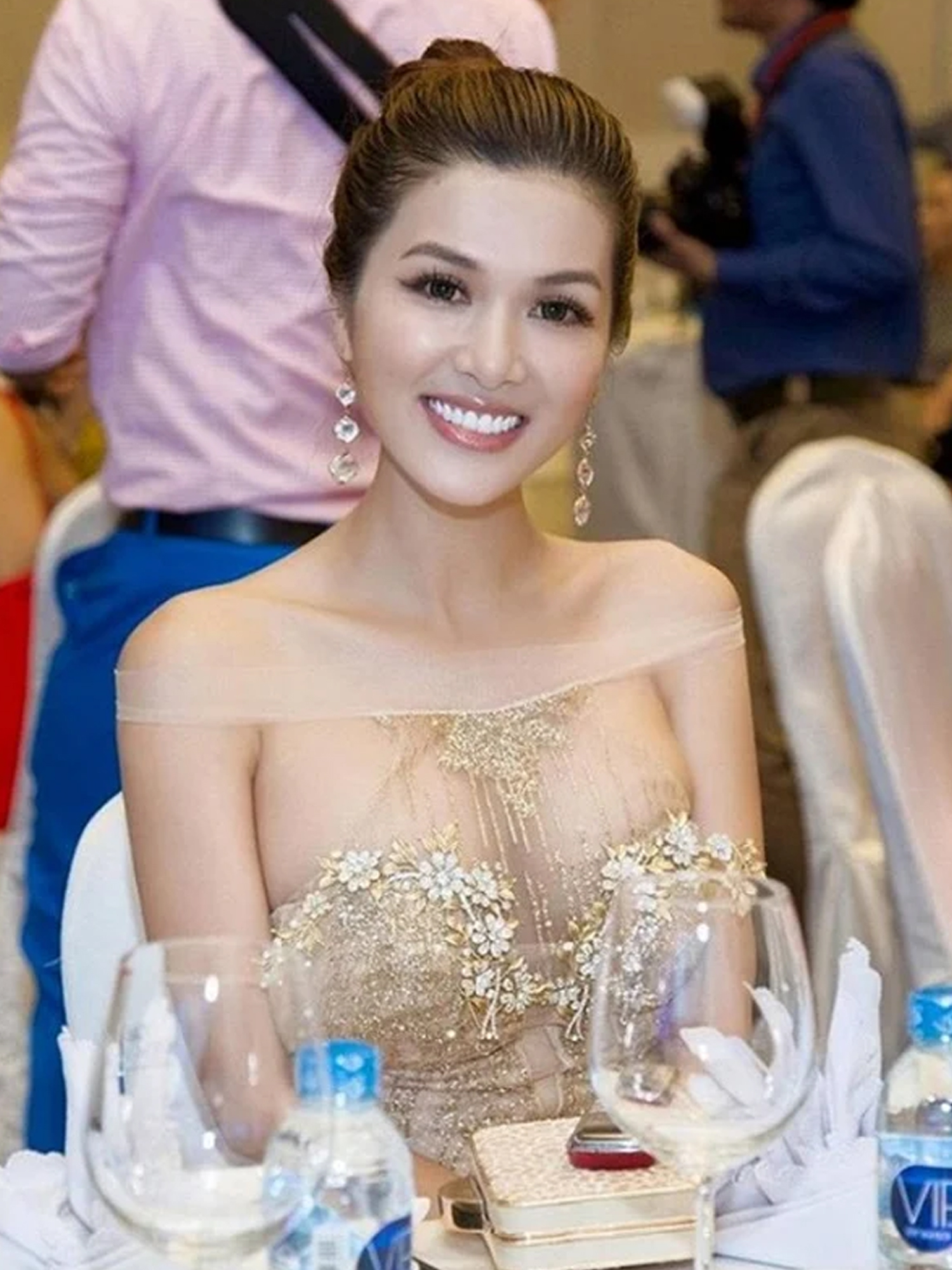 Hoa hậu 'vỡ mộng' khi đưa 6 con bỏ Sài Gòn về quê sống, ân hận vì khiến các con khổ theo - ảnh 3