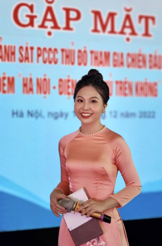 Profile siêu đỉnh của Vũ Quỳnh Anh, cô gái phát biểu tại lễ kỷ niệm 70 năm chiến thắng Điện Biên Phủ - ảnh 3