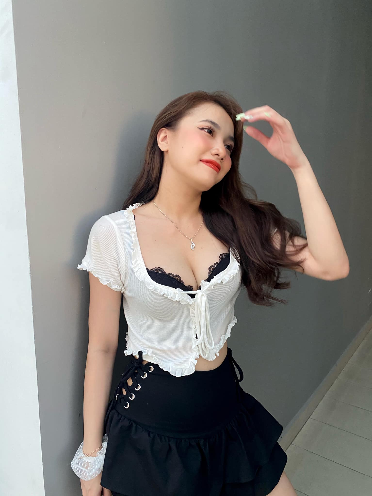 Emma Nhất Khanh, người đẹp vừa xác nhận hẹn hò với TikToker Tun Phạm là ai? - ảnh 3
