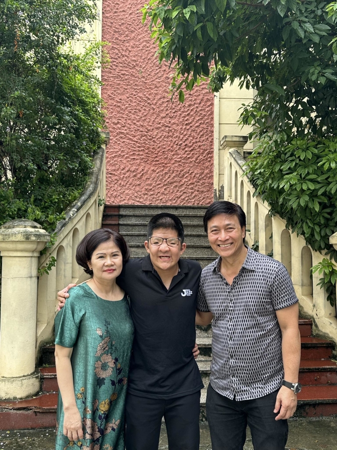 Bôm - con trai diễn viên Quốc Tuấn tốt nghiệp Học viện Âm nhạc Quốc gia Việt Nam - ảnh 1