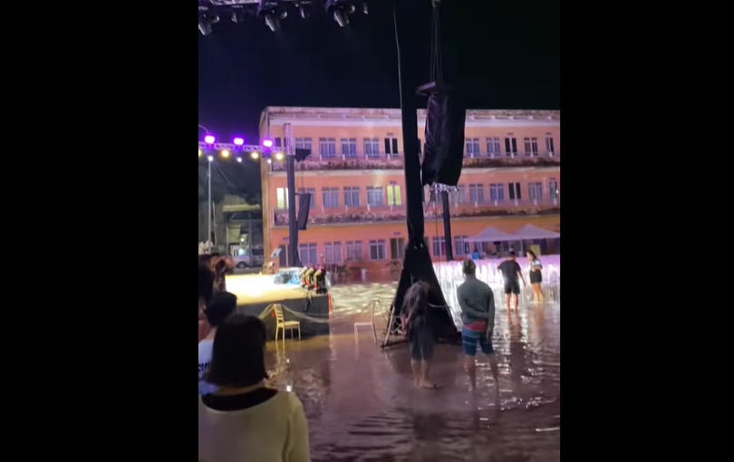 'Em gái mưa' Hương Tràm lại gặp 'kiếp nạn' trời mưa khi hát ở Hải Phòng - ảnh 2