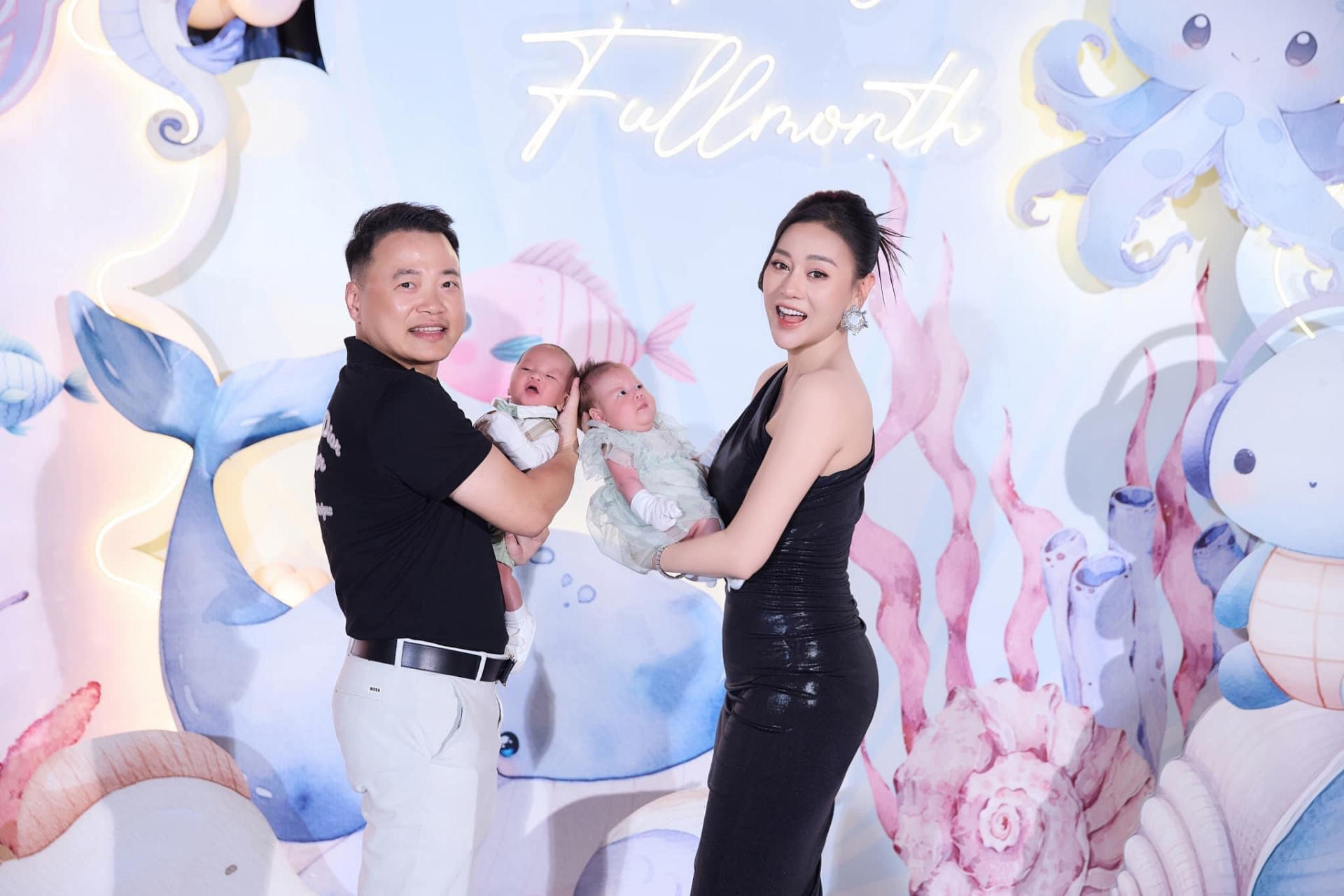 Diễn viên Phương Oanh khoe dáng bên Shark Bình trong tiệc đầy tháng 2 con sinh đôi - ảnh 2
