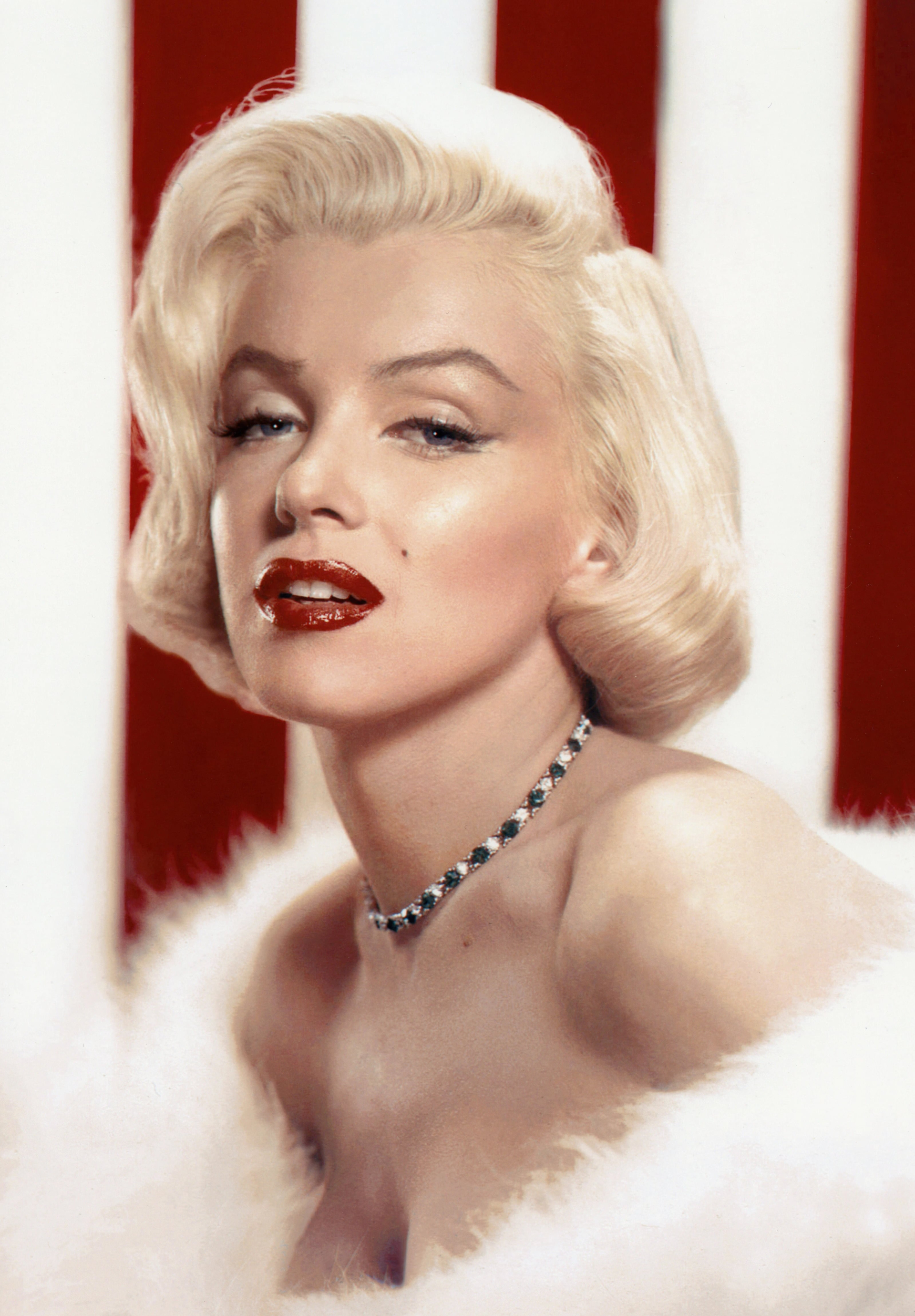 Cuộc đời bi thảm và những bí ẩn xung quanh cái chết của nữ diễn viên Marilyn Monroe - ảnh 5