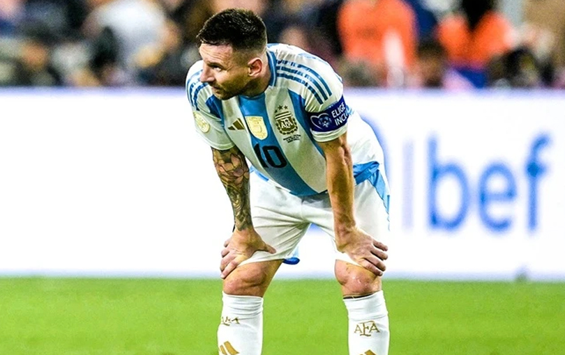 Hình ảnh Messi khóc nức nở rời sân trong trận chung kết Copa America 2024 gây sốt - ảnh 2
