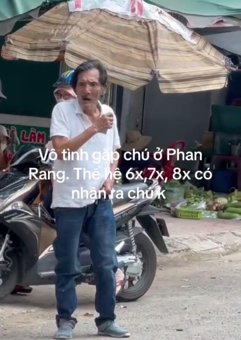 Bắt gặp nam diễn viên nổi tiếng màn ảnh Việt tiều tuỵ, lang thang trên đường phố - ảnh 1