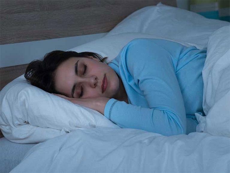 Ngủ sớm là chìa khóa giúp tuổi thọ của con người gia tăng - Ảnh minh họa