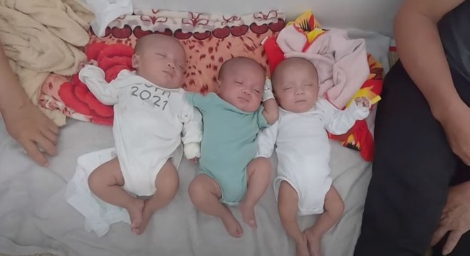 Hình ảnh 3 bé trai sinh ba hy hữu tại Bình Phước