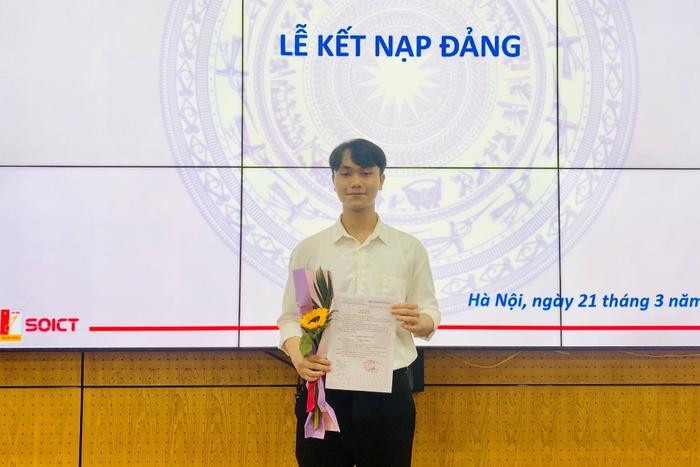 Thủ khoa đầu ra của Bách khoa: Nam sinh miền núi từng bị áp lực đồng trang lứa, đạt 10/10 học bổng loại A - ảnh 3