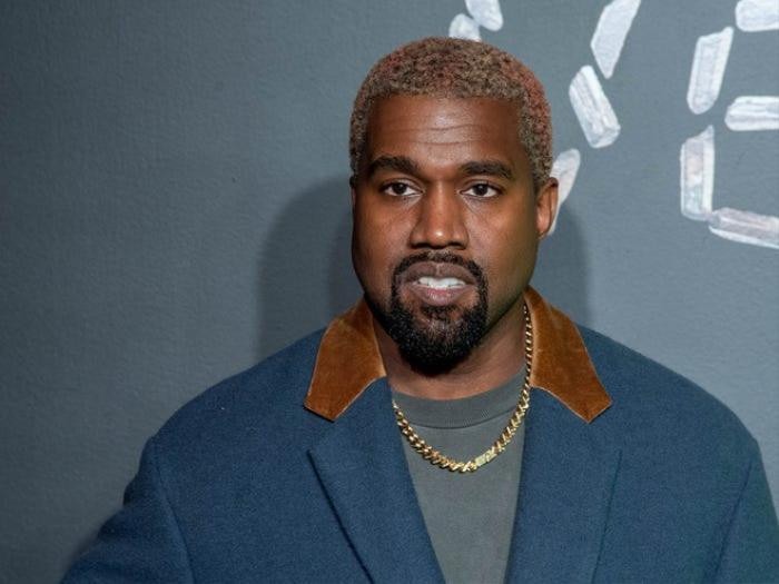 Không ai ngờ được rằng Kanye West đang phải đối mặt với khoản nợ hơn 24 tỷ