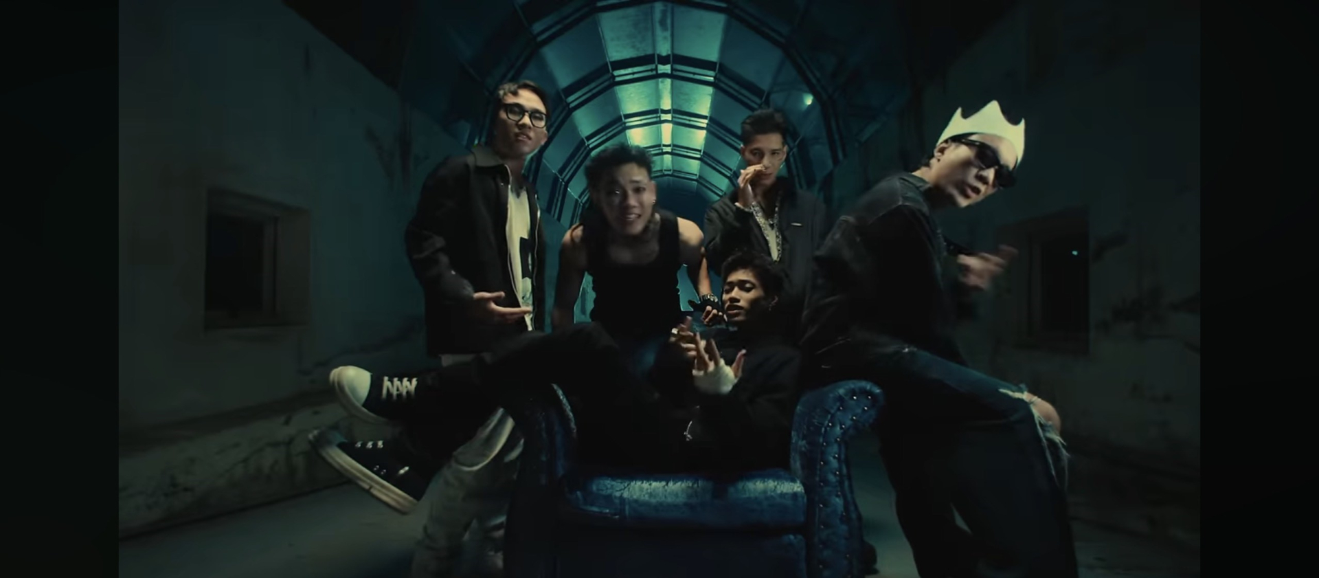MCK và các cộng sự hóa thân thành các thành viên BIGBANG trong sản phẩm mới