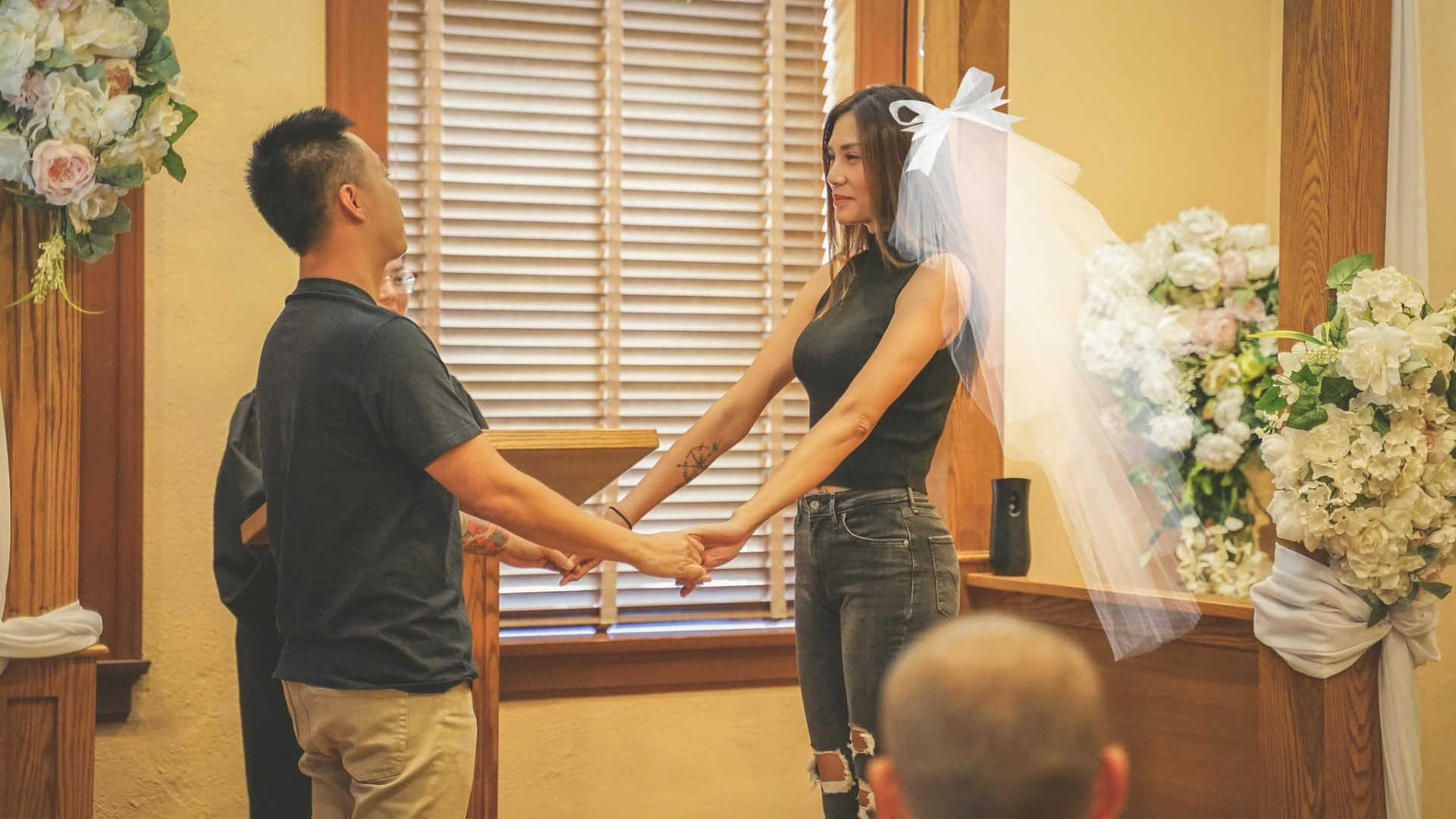 Cặp đôi vừa tổ chức một hôn lễ đơn giản tại Mỹ