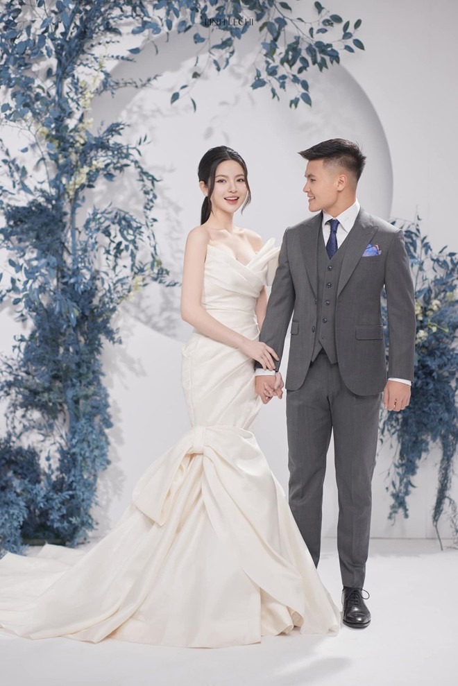 Cặp đôi chuẩn bị tổ chức tiệc cưới tại một khách sạn 5 sao ở trung tâm Hà Nội vào ngày 6/4