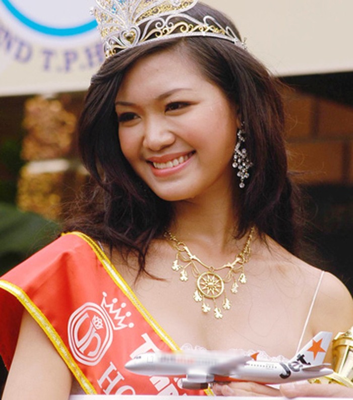 Hoa hậu Việt và loạt bê bối học vấn: Người làm giả học bạ, kẻ bị đuổi học gây xôn xao - ảnh 4
