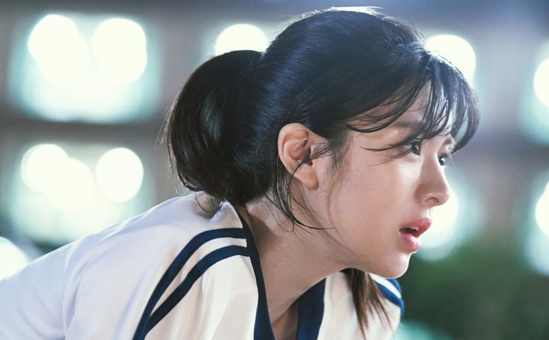 Go Yoon Jung vào vai nữ sinh trung học trong 'Moving'