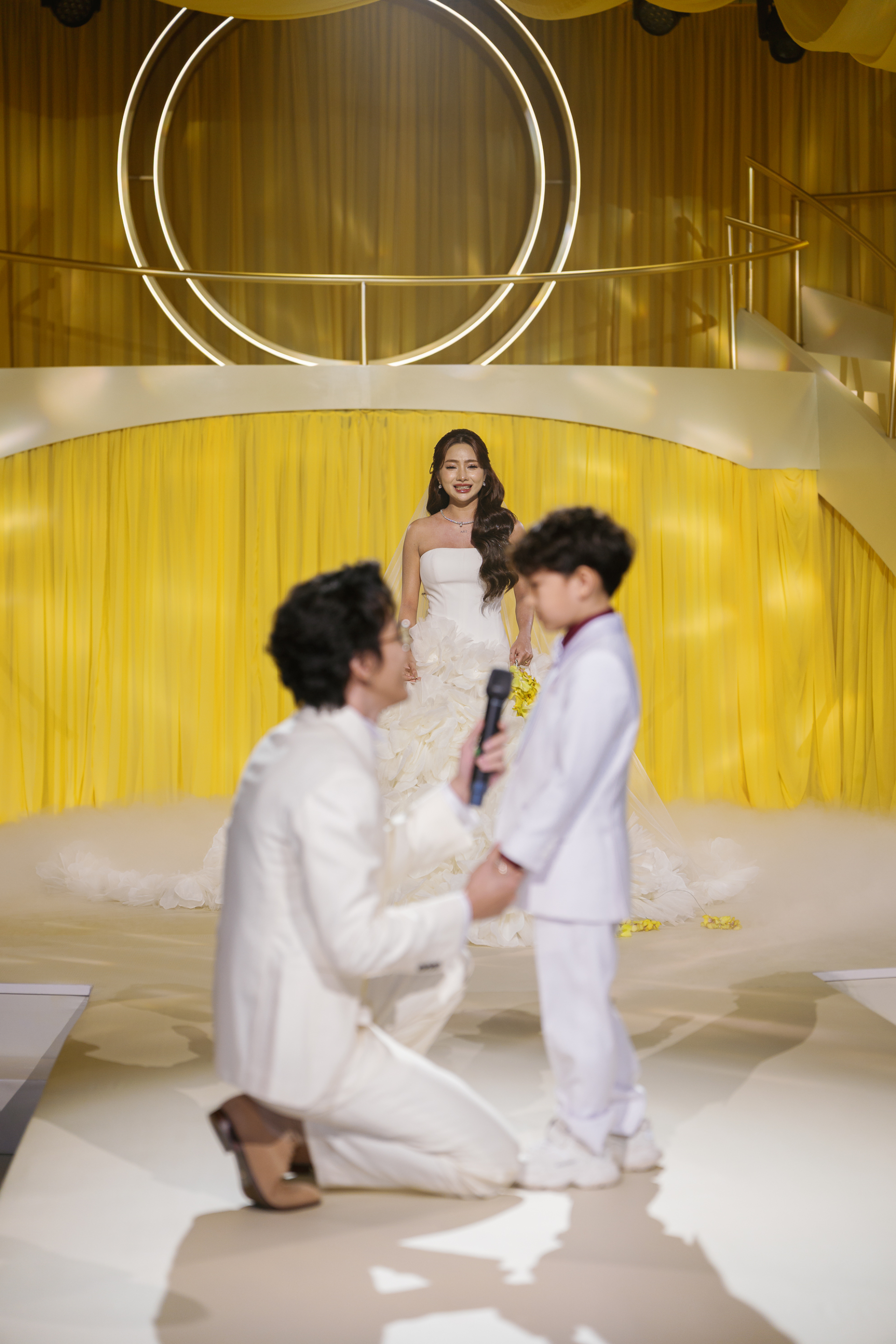 Nam Thư, Emma Nhất Khanh và dàn khách mời nổi tiếng dự đám cưới Danny - Diệp Lê - ảnh 6
