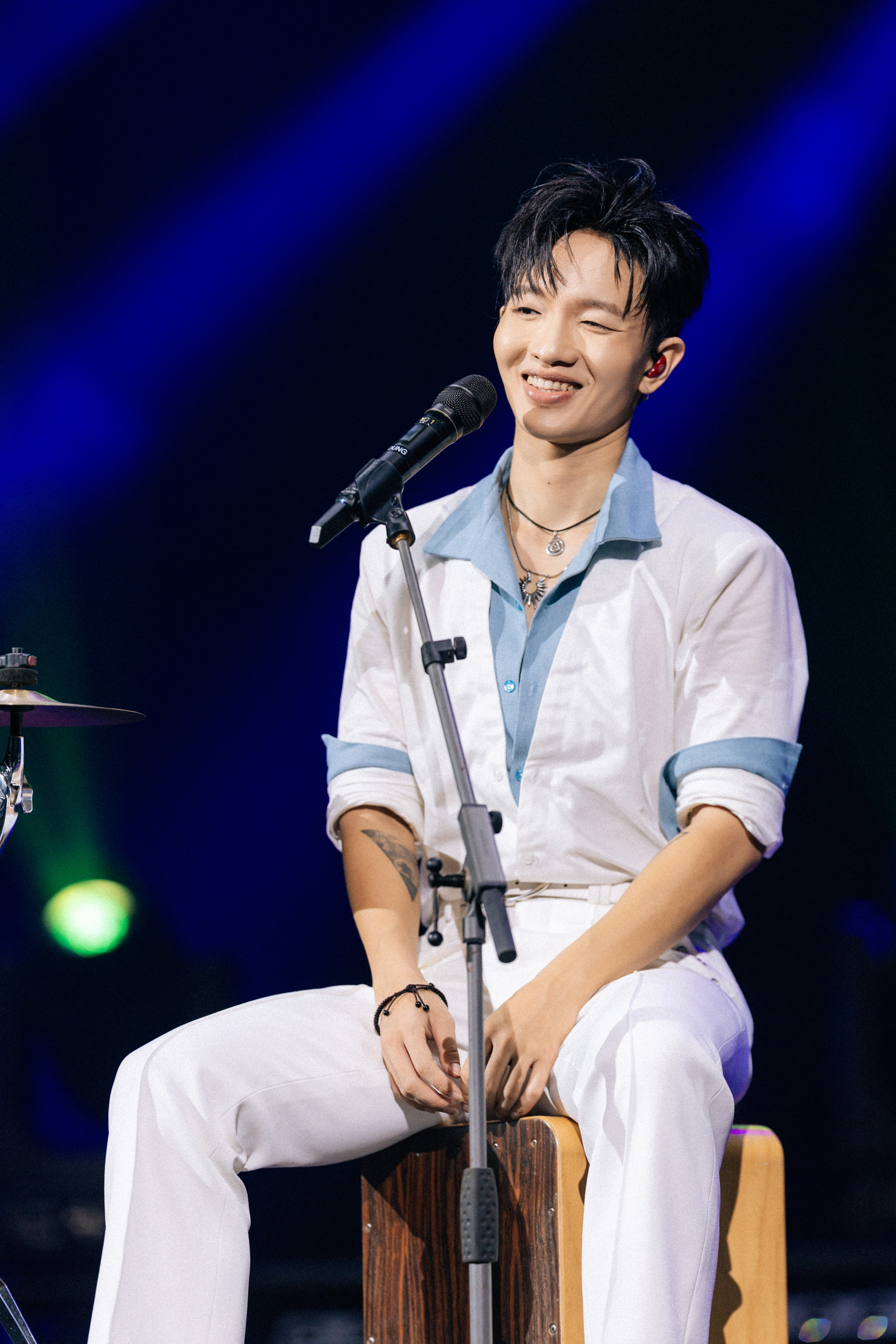 Hoàng Dũng thăng hoa trong màn trình diễn liên tục 3,5 giờ trong concert “Xoay Tròn” - ảnh 1