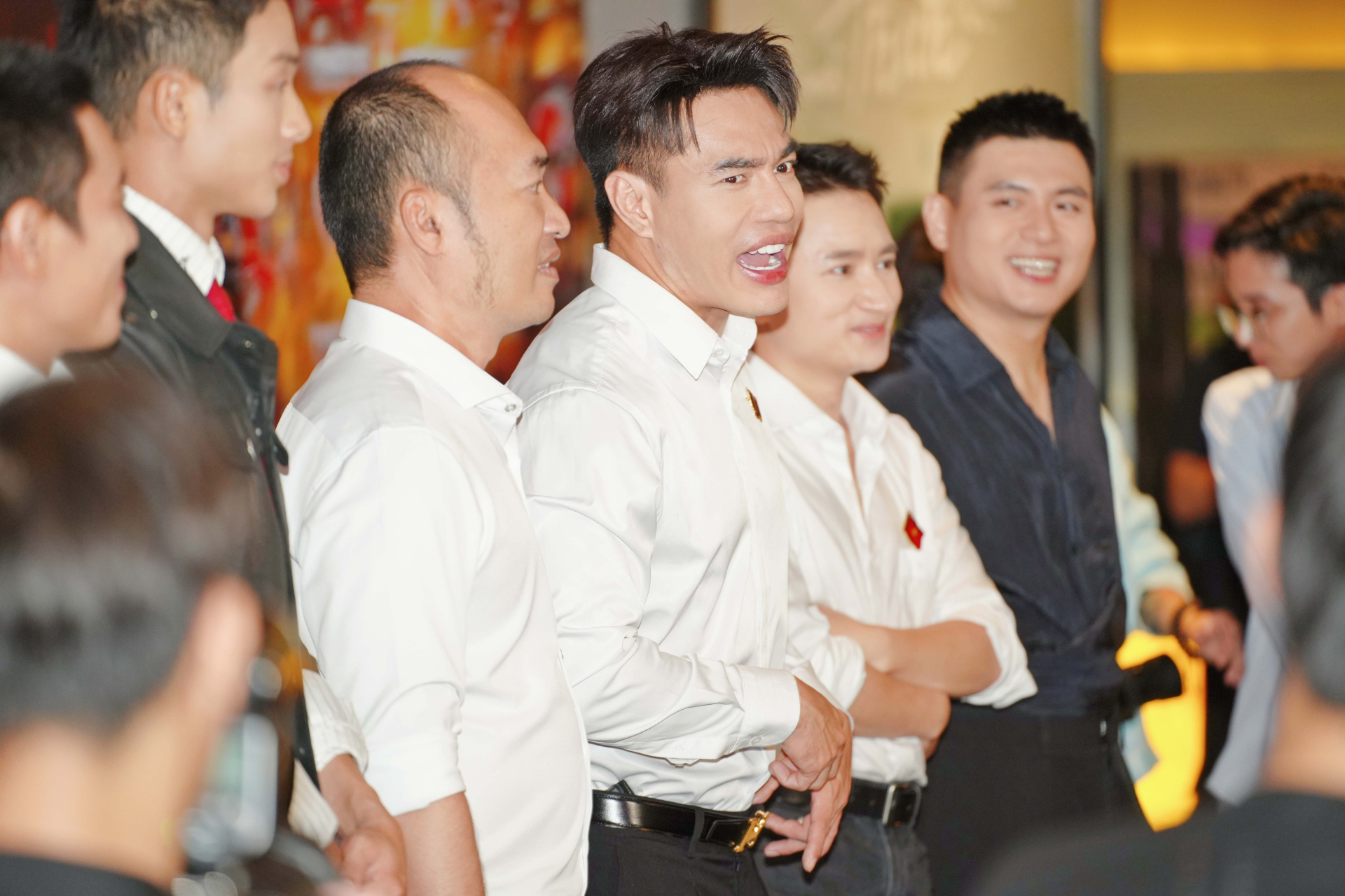 Một nghệ sĩ tạm dừng ghi hình Chiến sĩ quả cảm, tha thiết xin tiếp tục tham gia nhưng bị Tổng đạo diễn từ chối - ảnh 2