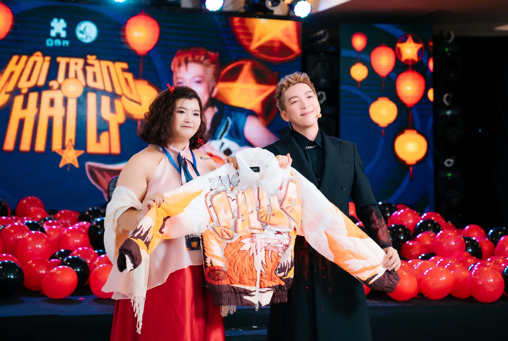 Tăng Phúc “chiều” fan hết mình: Mang cả Tết Trung thu vào Fan Meeting 12 tiếng ở Hà Nội - ảnh 4
