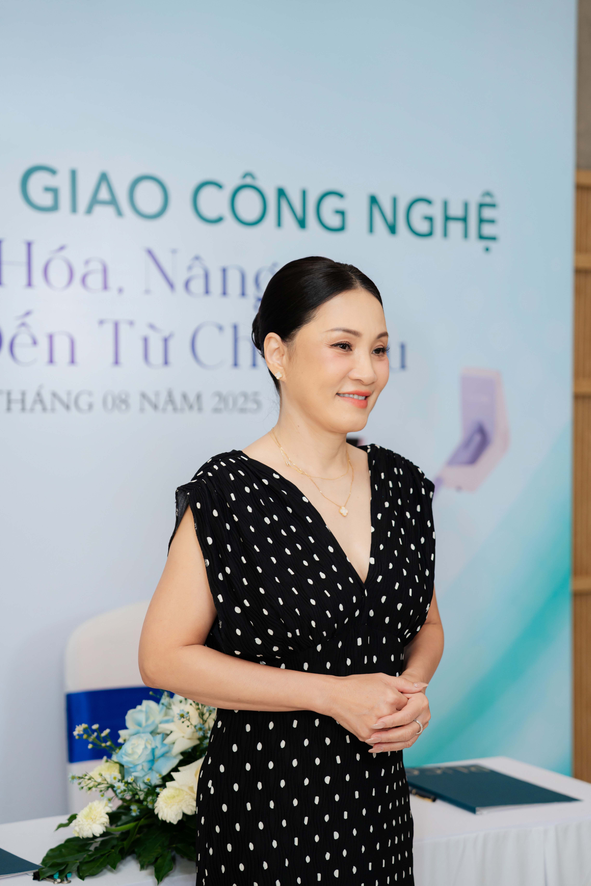 Hồng Đào rạng rỡ tuổi 63, chia sẻ bí quyết giữ nhan sắc - ảnh 2