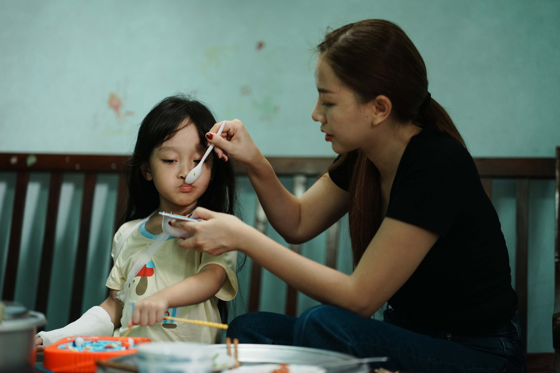 “Cục Vàng Của Ngoại” – Khương Ngọc đưa Việt Hương, Hồng Đào và Lê Khánh trở lại trong hành trình ký ức gia đình - ảnh 3