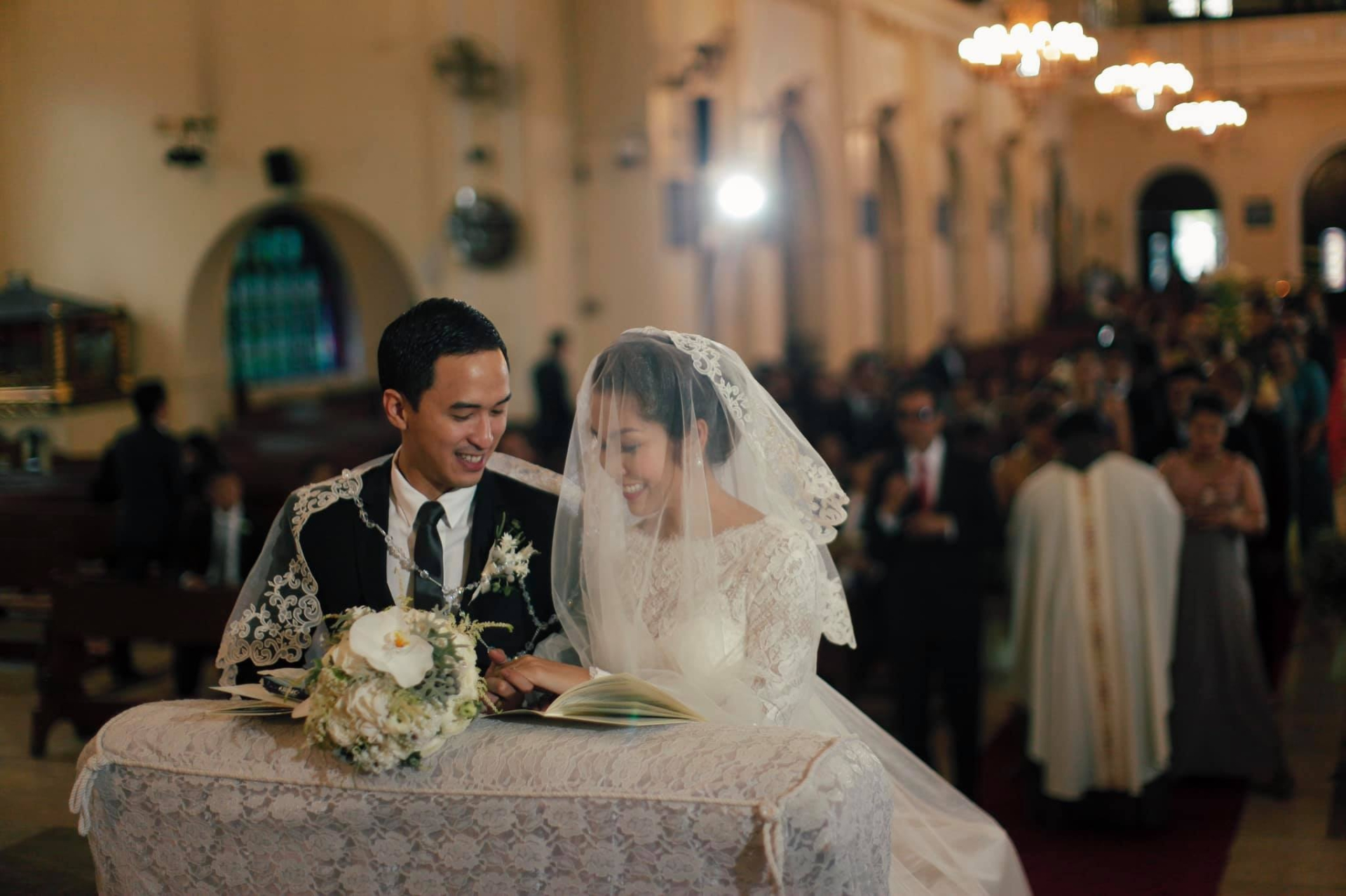 Tăng Thanh Hà xuất hiện công khai với bạn trai vào năm 2009, đến năm 2012 thì cặp đôi kết hôn ở Philipppines