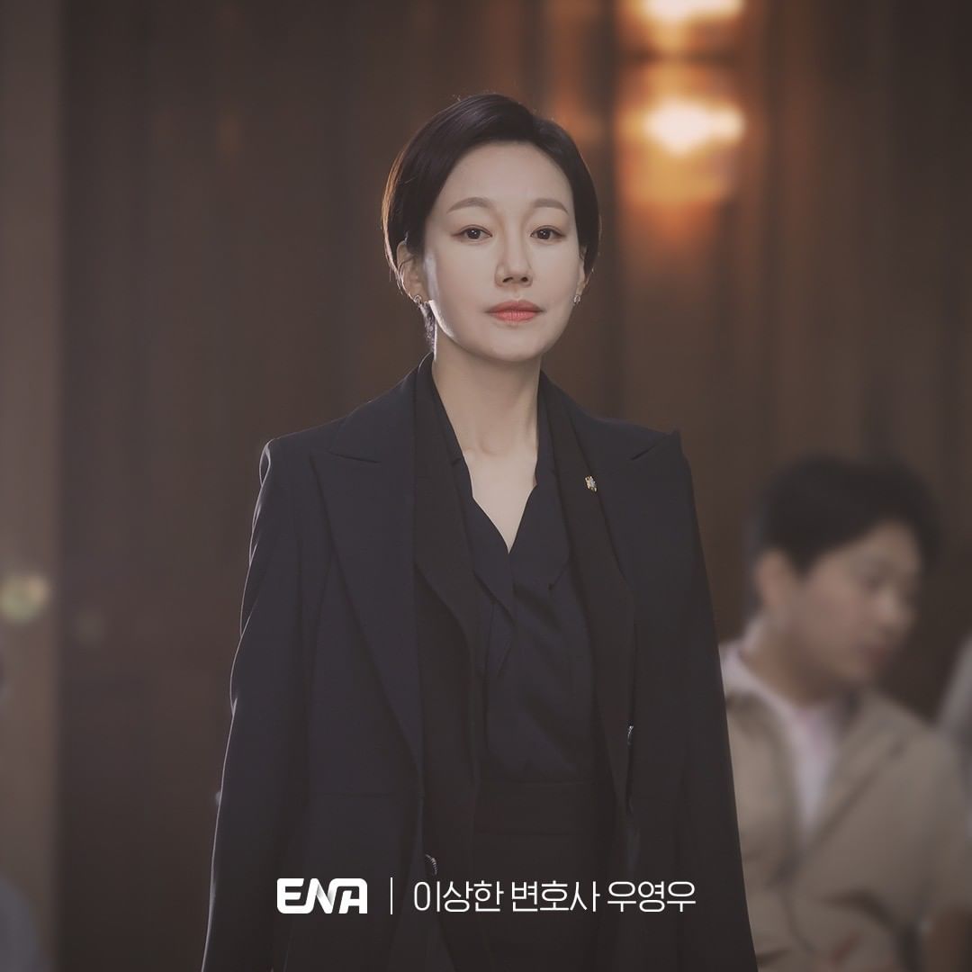 Bà Tae Su Mi - mẹ của Young Woo và Sang Hyeon phải rút khỏi ứng cử viên vị trí Bộ trưởng Bộ Tư pháp vì lỗi lầm của con mình