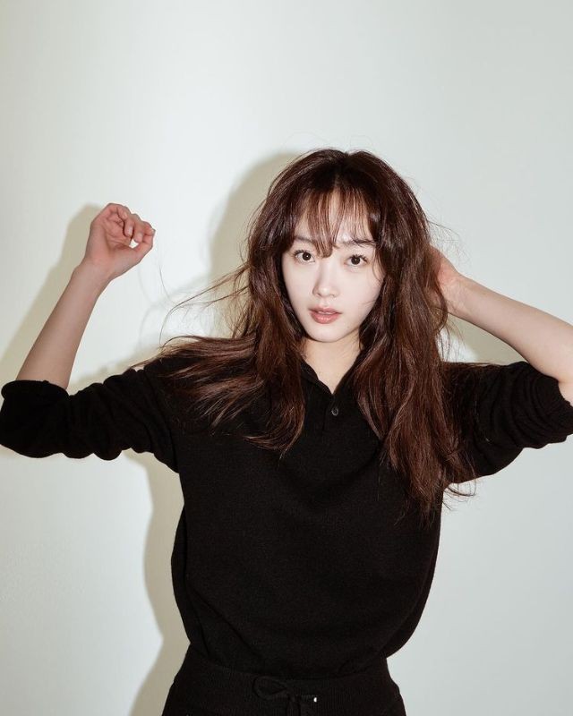 Lee Yoo Mi sinh năm 1994 và có hơn 10 năm kinh nghiệm đóng phim trước khi nổi tiếng với 'Squid Game'
