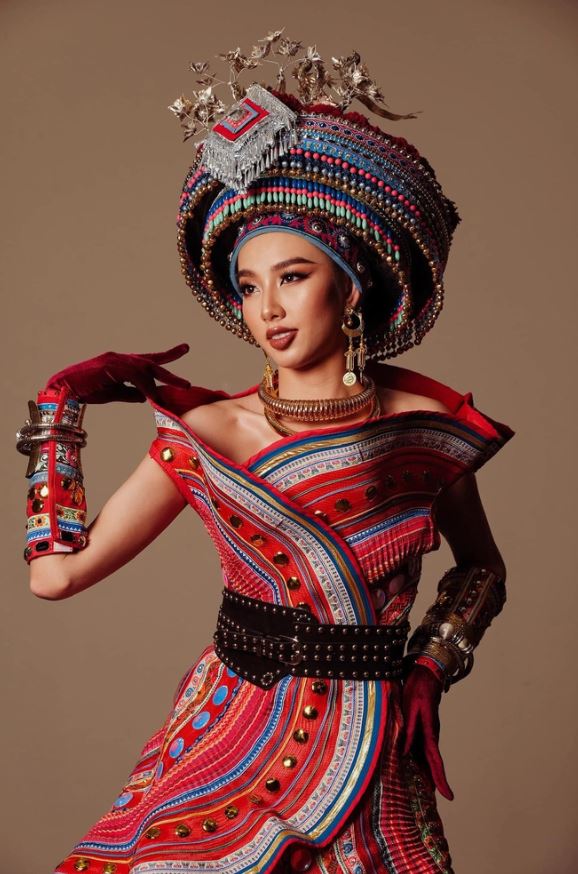 Thùy Tiên diện trang phục truyền thống Ấn Độ, netizen tranh cãi vì chi tiết thiếu chuyên nghiệp - ảnh 6
