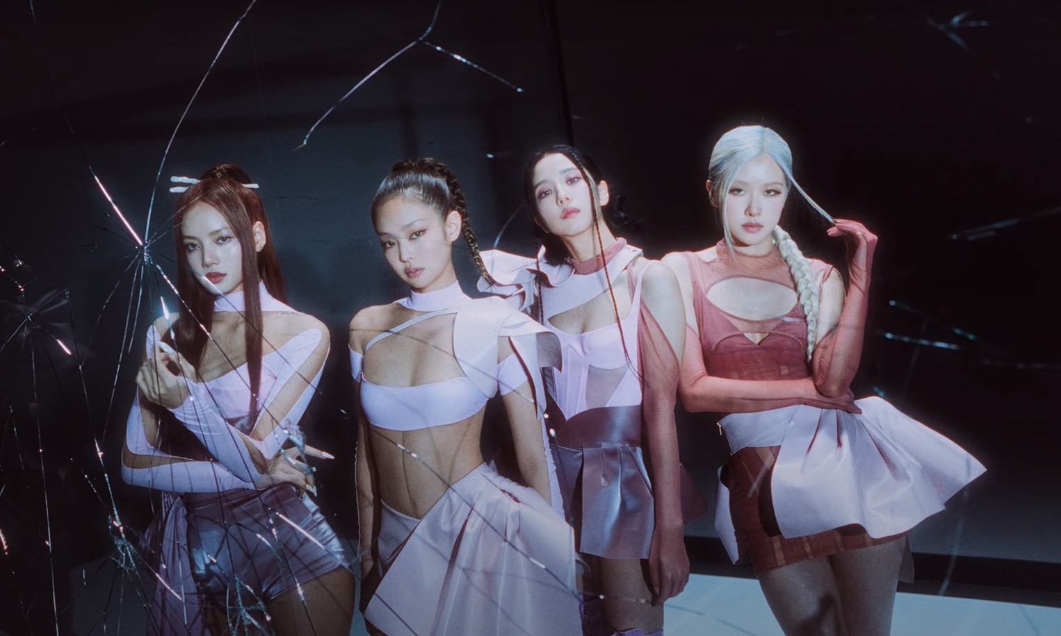 Tháng 8/2022, BLACKPINK đã phát hành MV ca khúc 'Pink Venom' mở đường cho màn tái xuất sau 2 năm vắng bóng