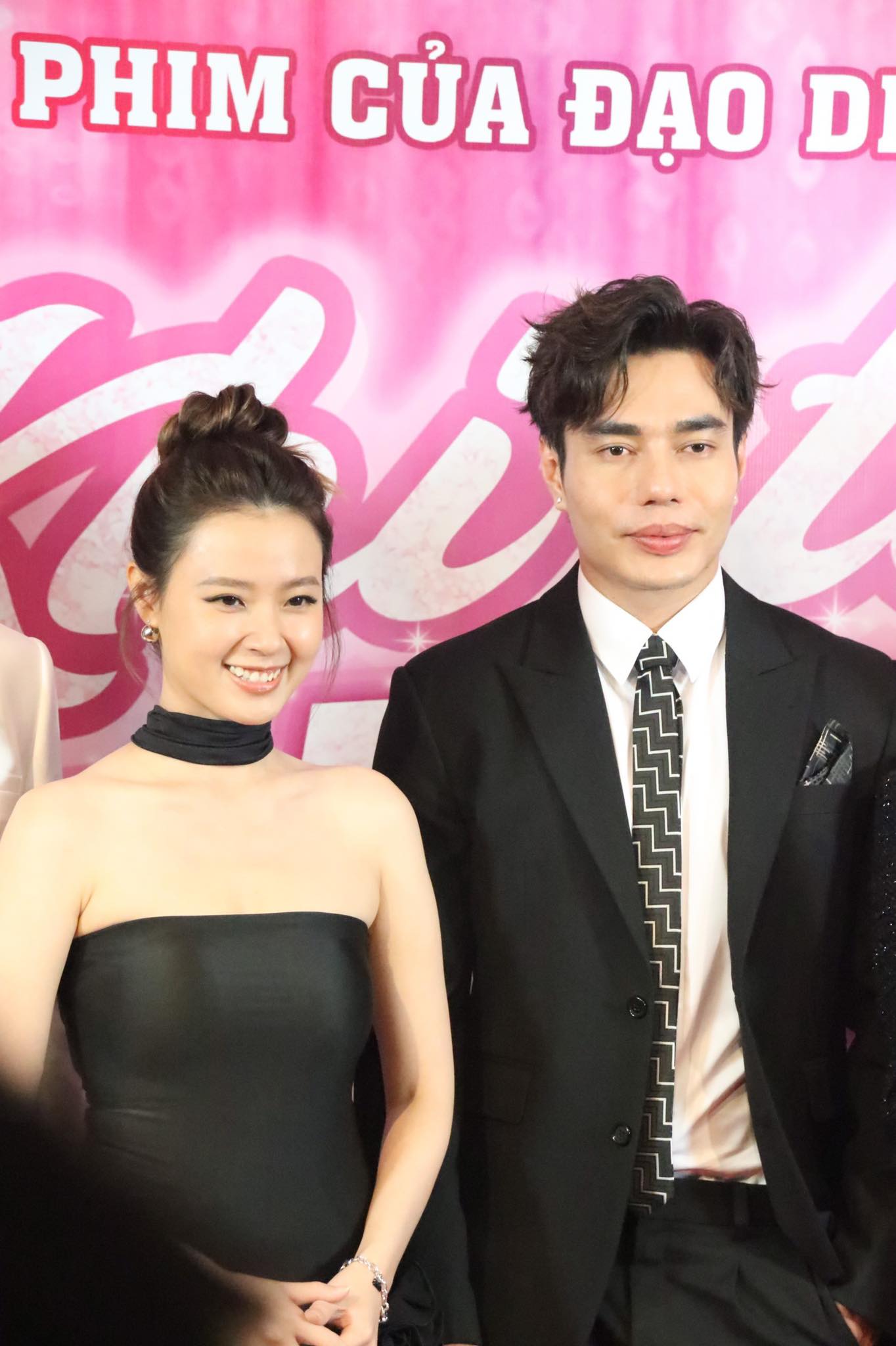 Midu và Lê Dương Bảo Lâm xuất hiện trong buổi họp báo ra mắt phim của đạo diễn Luk Vân