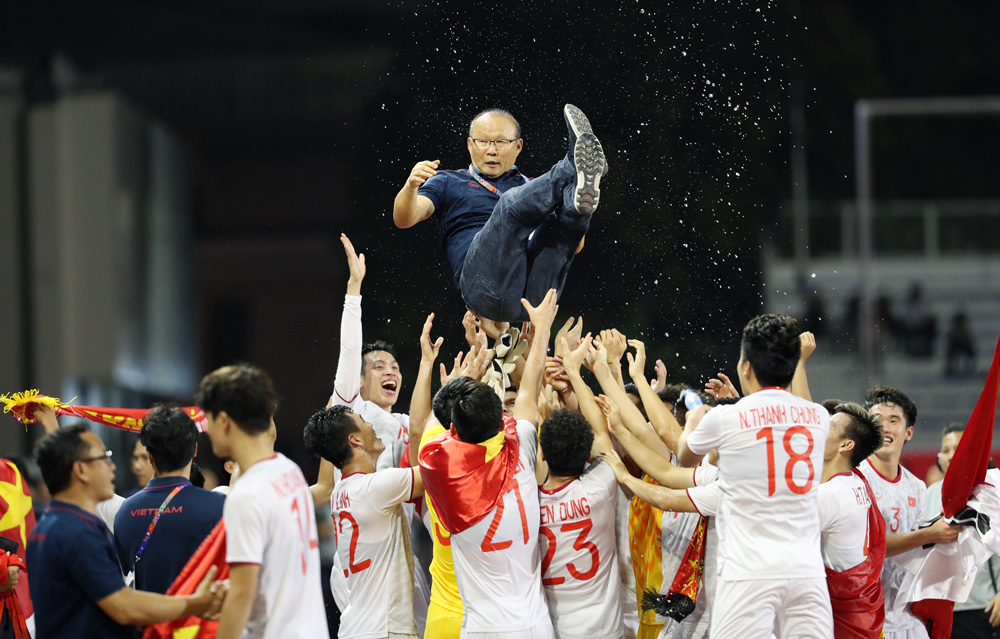 Dưới thời kỳ dẫn dắt, chiến lược gia người Hàn Quốc đã đưa bóng đá Việt Nam lên đến đỉnh cao làm nức lòng người hâm mộ thể thao