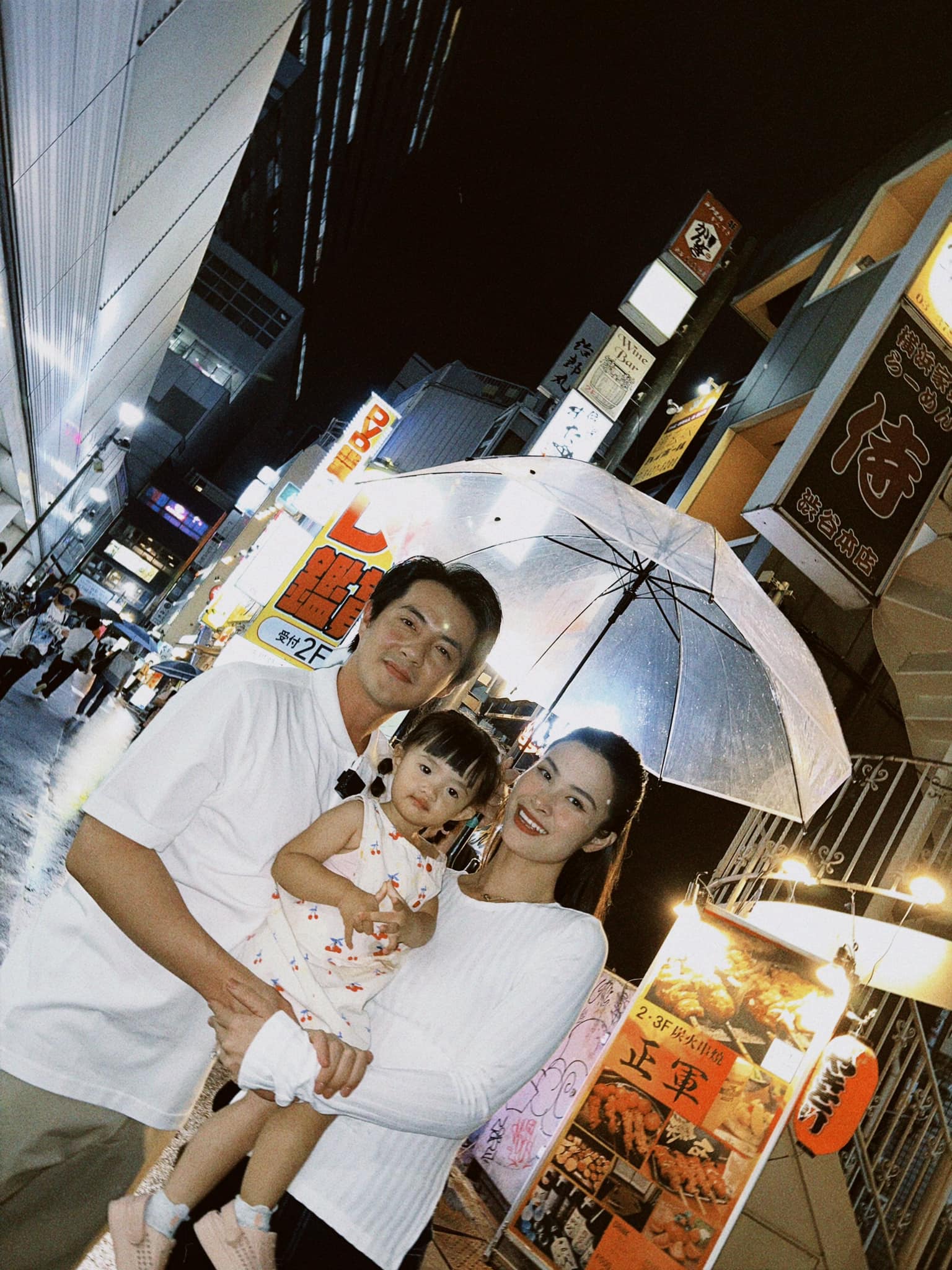 Vợ chồng Đông Nhi - Ông Cao Thắng khoe khoảnh khắc bình yên ở Nhật kỉ niệm 3 năm ngày cưới - ảnh 8